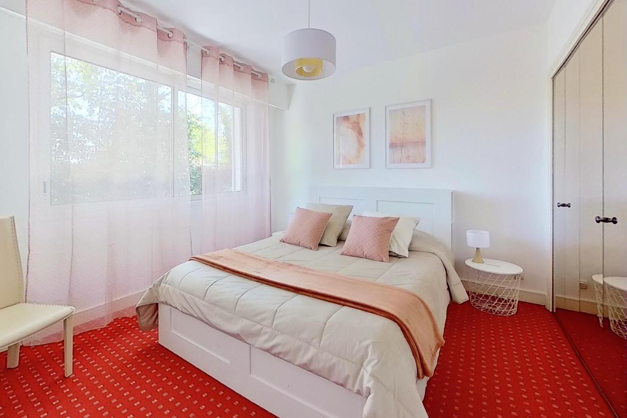 Guest house Les Jardins De La Muse, Piscine Couverte, Et Fitness